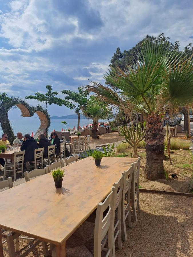 Beach Hotel Kapahi Pefkari Esterno foto