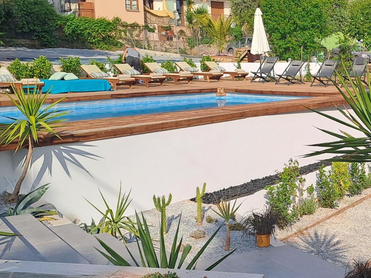Beach Hotel Kapahi Pefkari Esterno foto