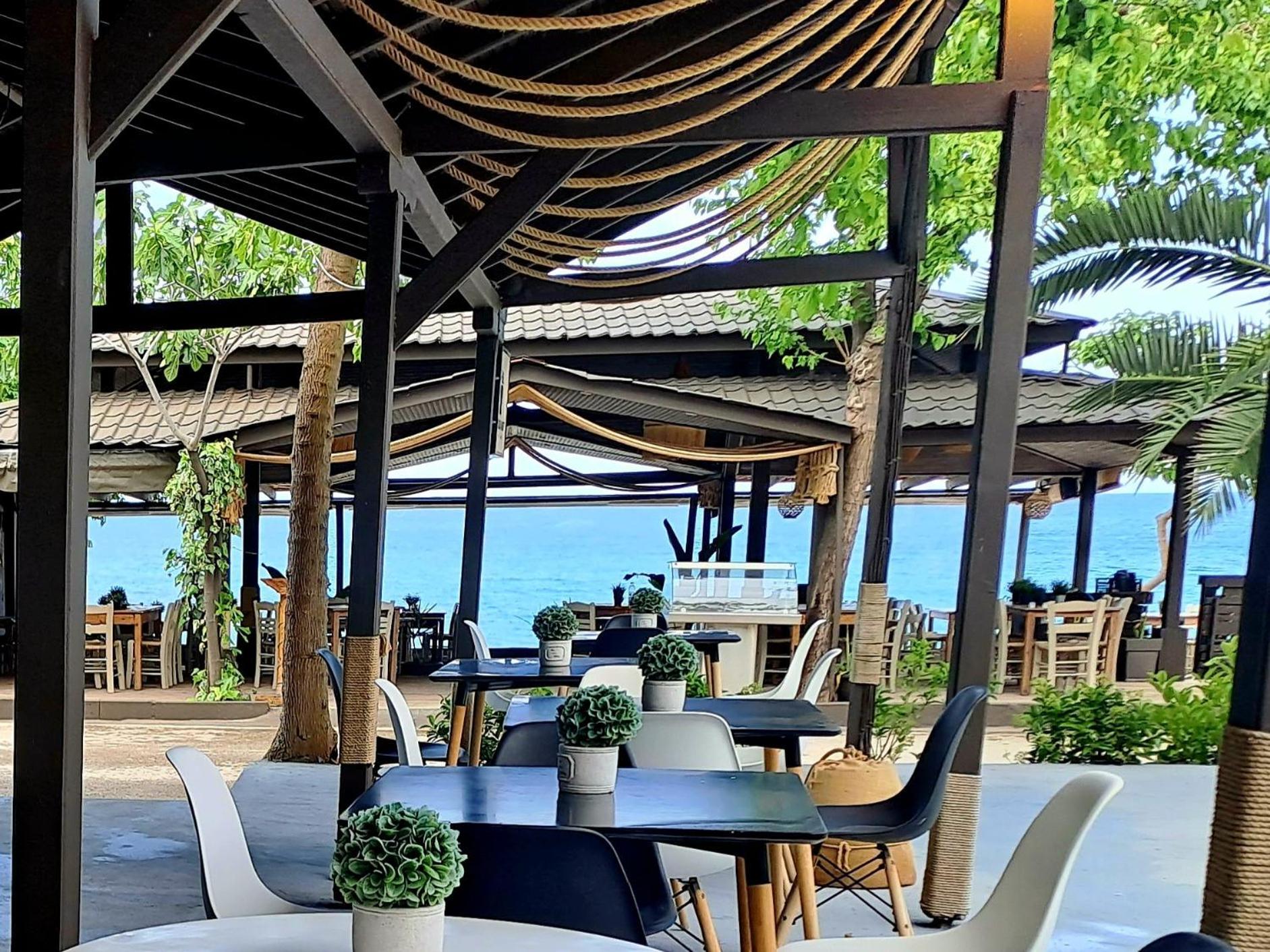 Beach Hotel Kapahi Pefkari Esterno foto